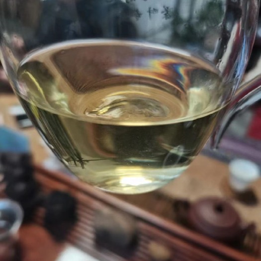 老挝生态古树茶，树龄400年以上，价格优势。 30吨