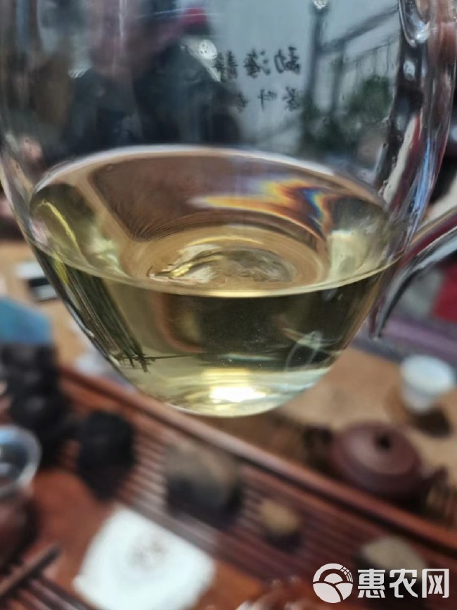 老挝生态古树茶，树龄400年以上，价格优势。 30吨