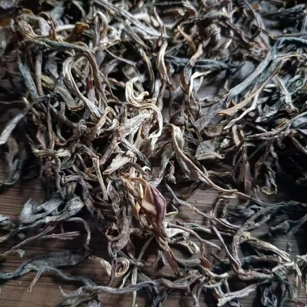 老挝生态古树茶，树龄400年以上，价格优势。 30吨