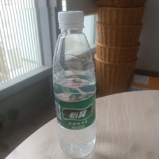 矿泉水