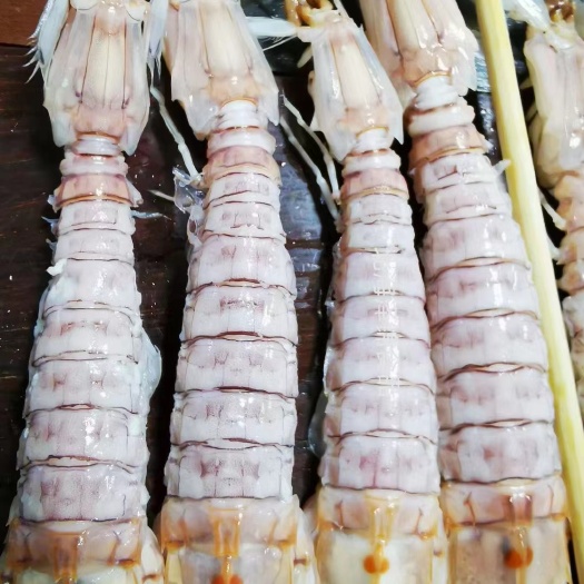 北海活煮满肉皮皮虾，杜绝半肉空壳，如有质量问题及时反馈，该赔就赔