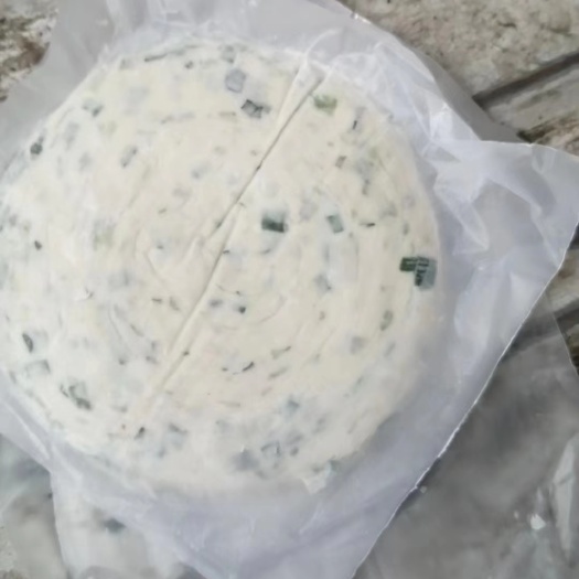 临清市葱油饼300箱，库房到期，便宜急出售
