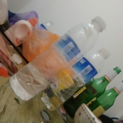 矿泉水