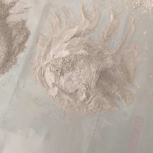 赤峰沸石粉，重钙粉，氢氧化钙，质量稳定，