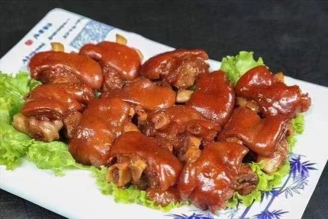 成都[热卖]厂家直销全熟卤猪蹄，整只半只装都有 味道好一手货源