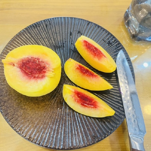 湘潭县红核，脆口，锦绣黄桃