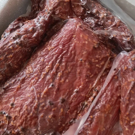 成都牛肉风味大块肉 麻辣五香两种口味干度好厂家直销 火热销产品