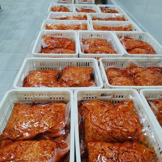 鹿寨县柳州螺蛳粉灵魂，柳州本地酸笋