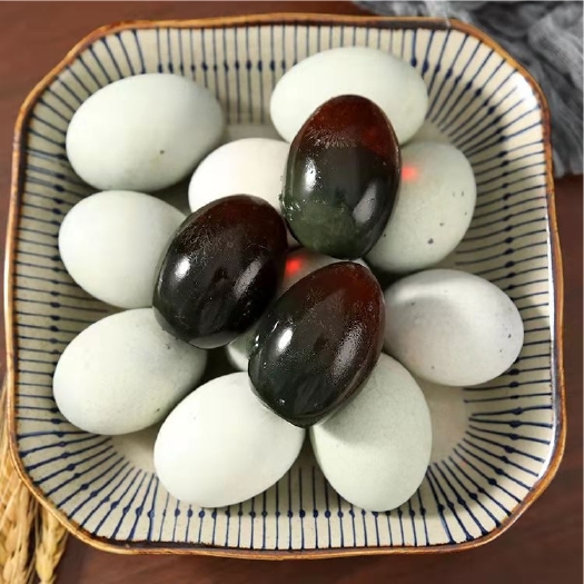 衡东县正宗松花皮蛋整箱30枚无铅工艺特大溏心鸭蛋变蛋松花蛋批发