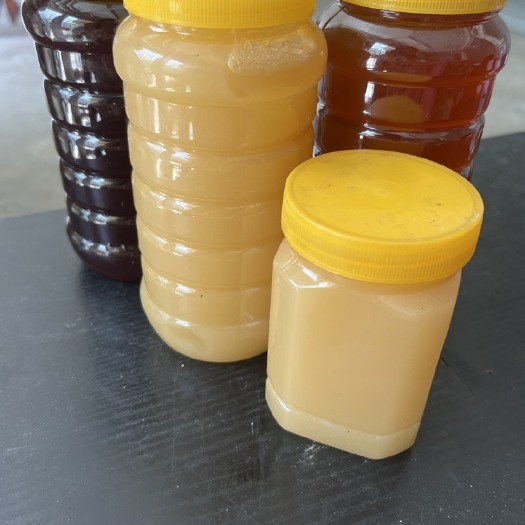 康定市当地特产土蜂蜜，不掺假，味道资格