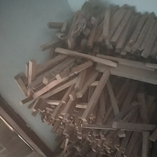 菏泽本人家里有枣木出售有需要朋友马扎联系价格面议
