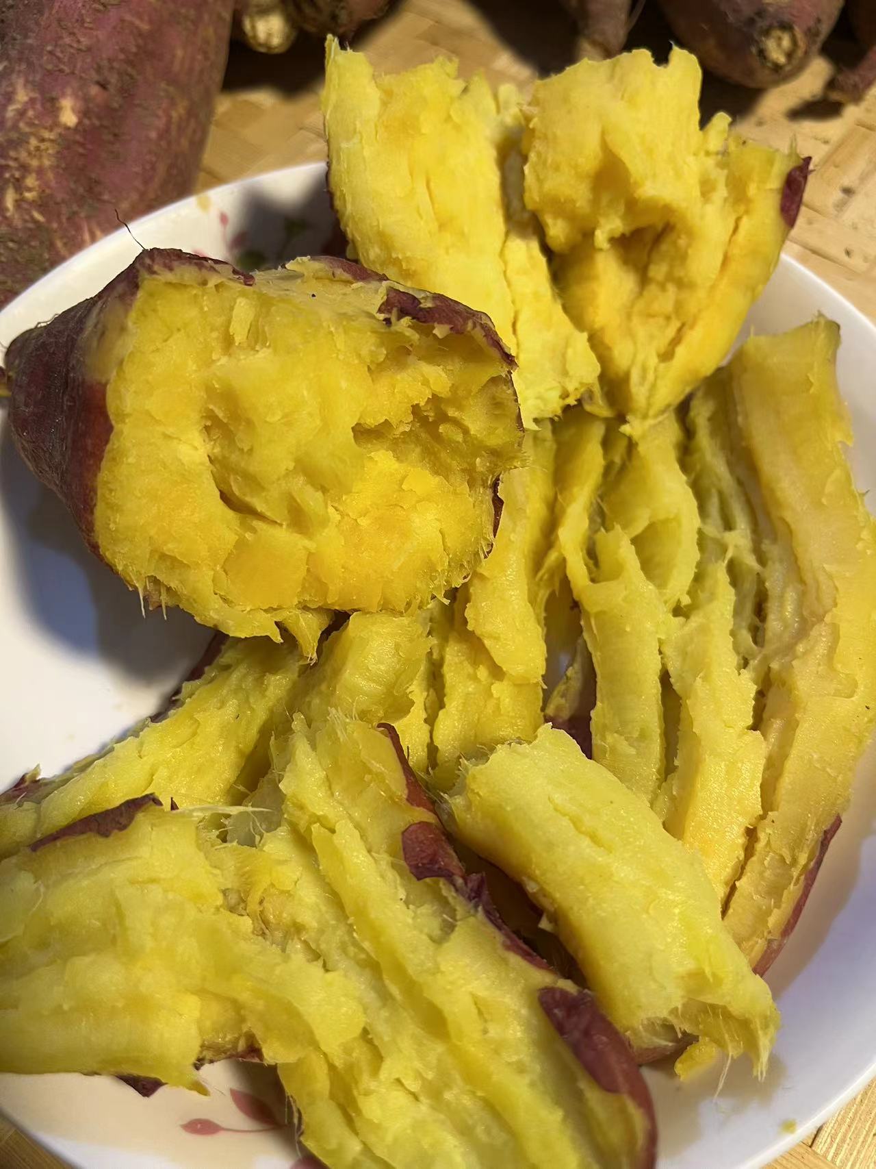 板栗薯，红皮黄心，济26红薯口感软糯香，现挖现发，货源充足，