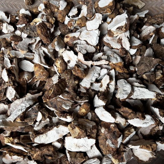 平乐县深山土茯苓干块