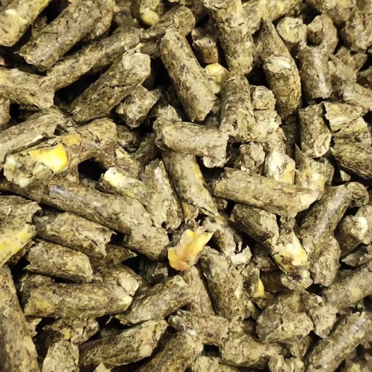 郓城县哪里有卖花生秧颗粒的 花生秧颗粒多少钱一吨