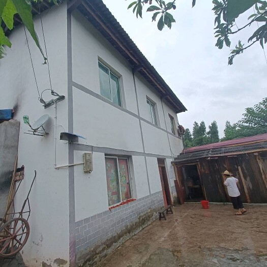 重庆市渝北280平2层6室两厅湖景房出zu价格2w一年