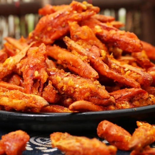 清镇市香辣脆（贵州特产）选用贵州本地优质辣椒。口感酥脆，休闲食品