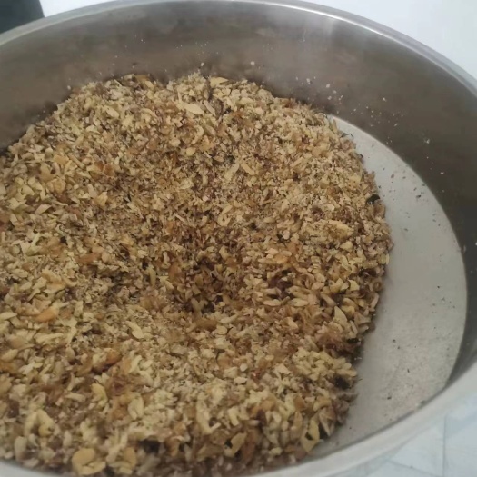白山批发榨油的碎山核桃仁，有量的连系我。