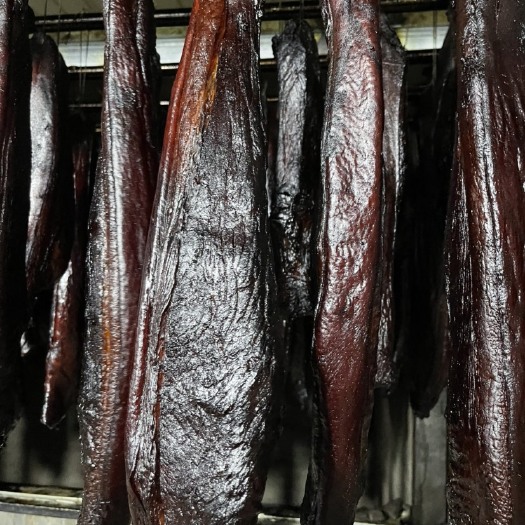 纯烟熏干后腿腊肉 一手工厂 摆摊门市展会供应