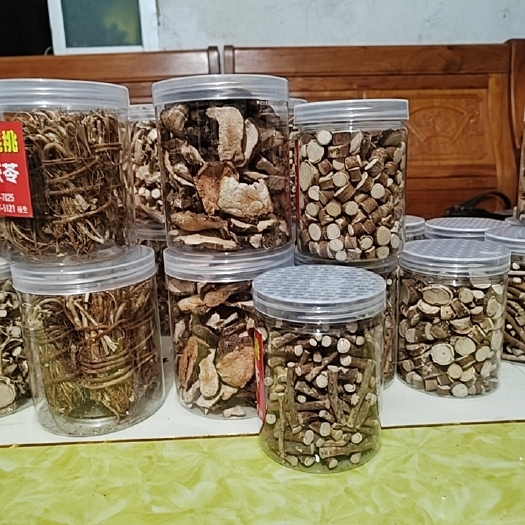 钦州五指毛桃，土伏苓