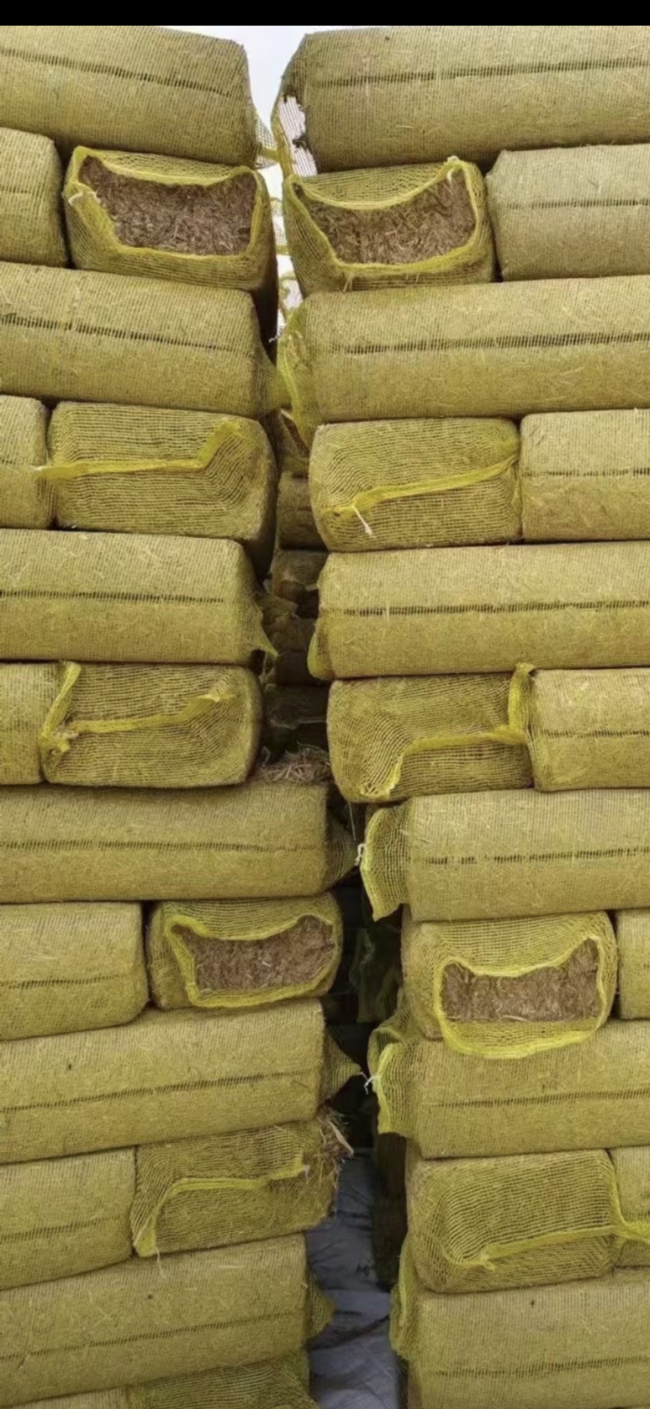 稻草  精品小方包  出口标准