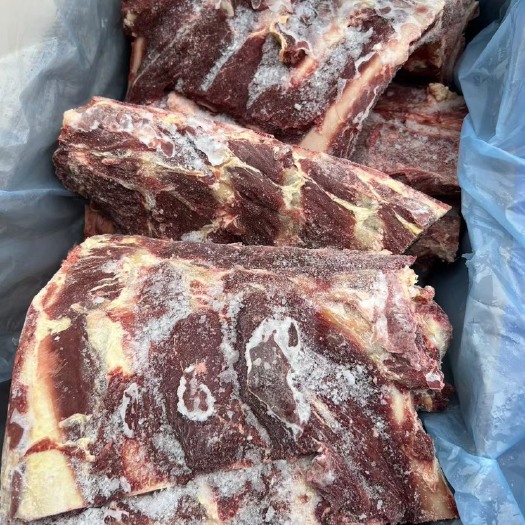 河间市牛骨、牛椎骨可免费加工剧段，团购，自助餐厅 ，骨头馆适用。
