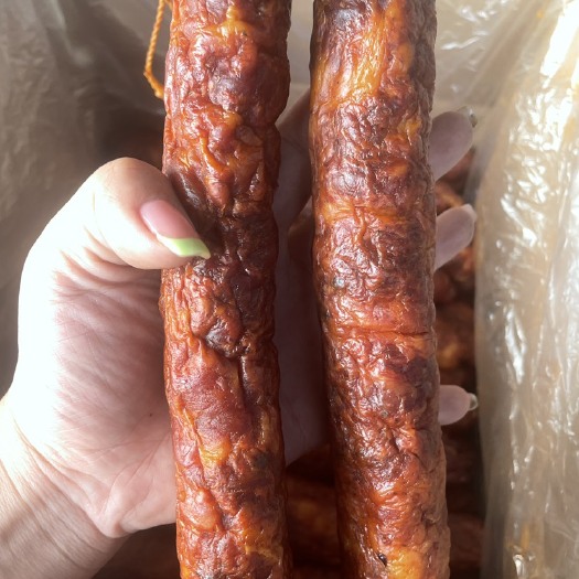 佛山纯肉腊肠展会地摊麻辣腊肠五香腊肠香肠滋百鲜福中王中山黄圃腊肠