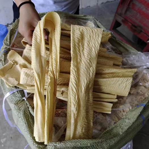 成都豆腐皮又称腐竹富含蛋白质和多种氨基酸，营养价值很高​