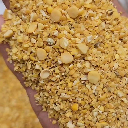 郓城县碎黄豆，黄豆，豆掰，大豆，上地肥料豆，养殖饲料豆，榨油压饼豆