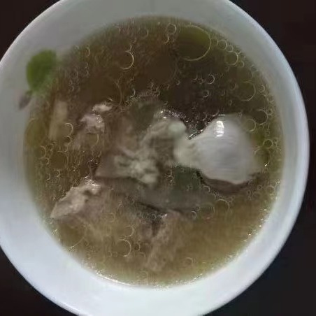 散养黄羽乌鸡，纯粮食喂养