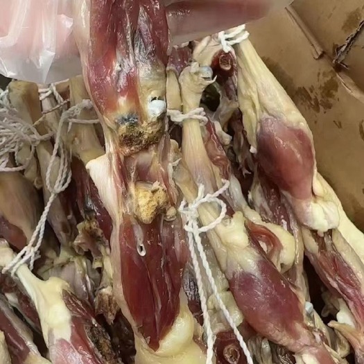 成都湖南特产腊鸭条，风吹腊鸭条