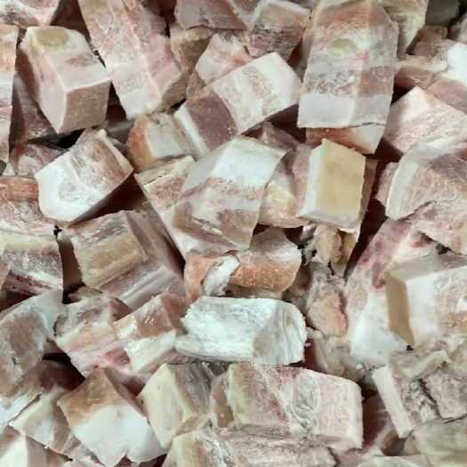 五花肉块  带皮 原切后上肉切 瘦度好没有异味 烤毛处理