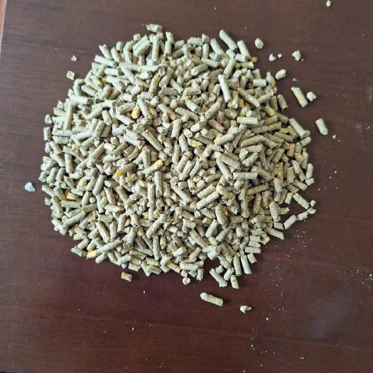 确山县精品玉米花生秧草颗粒