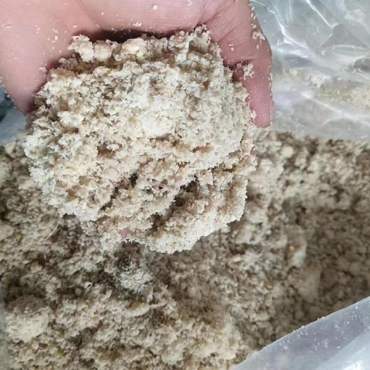 中山市中猪发酵料。该饲料具有明显拉大骨架促进肌肉生长发酵型饲料。