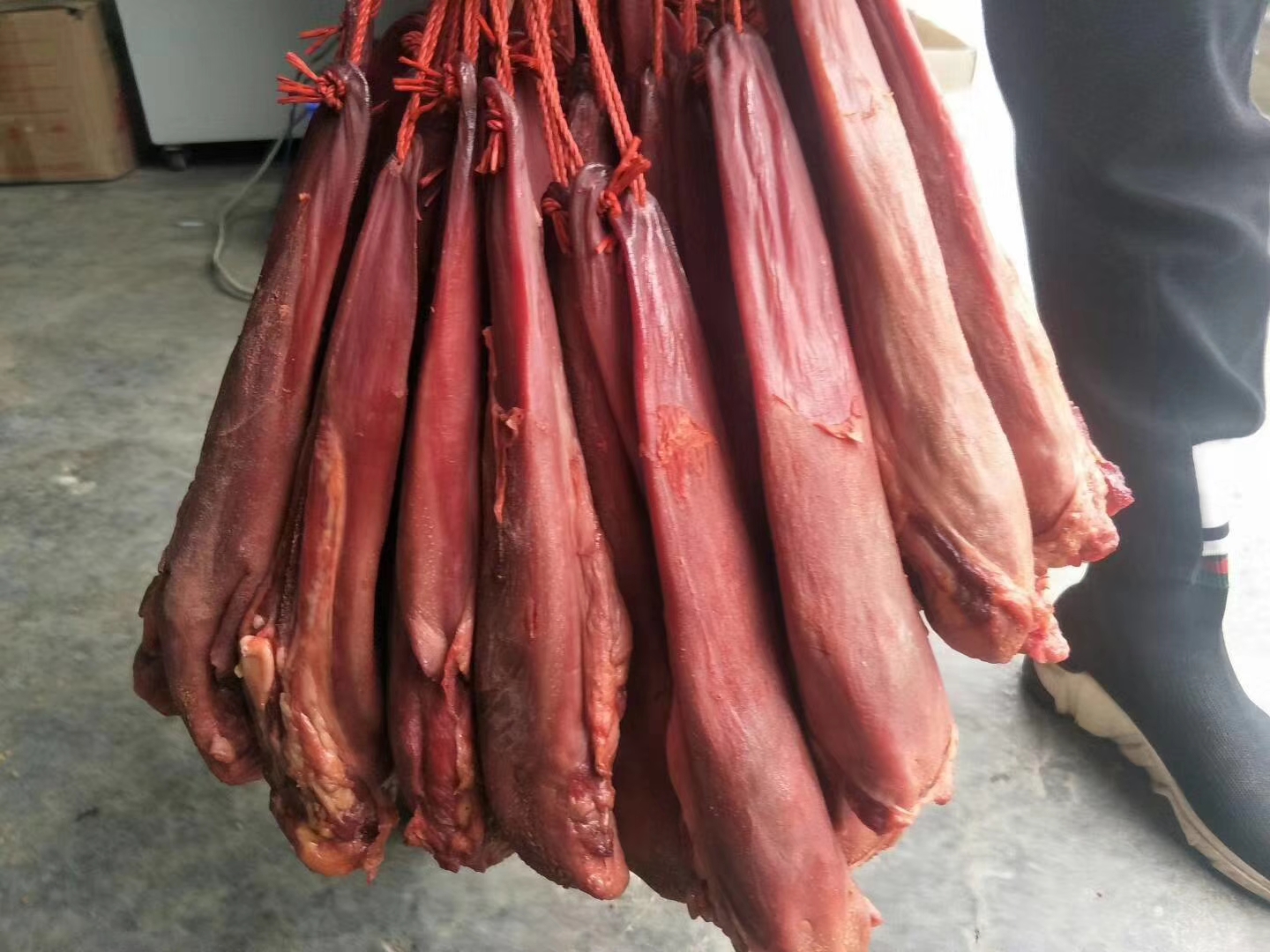 腊猪舌 四川特产 烟熏猪舌头地摊跑江湖展会批发货源 腊味年货