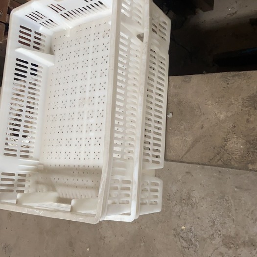 临沂全新塑料周转筐，水果筐，菜筐，苹果筐，葡萄筐，各种型号海鲜筐