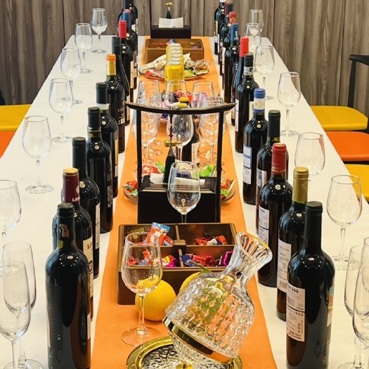 上海本公司主营酒类产品，批发白酒红酒啤酒洋酒等系列