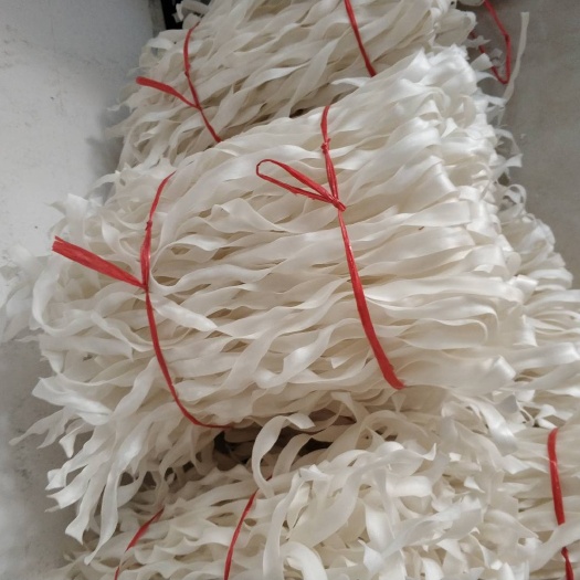 武山县自家生产的纯土豆粉条，不参假，质量保证。