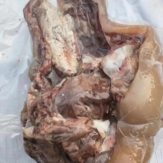 牛头肉，国产熟去骨牛头肉，全部西蒙塔尔公牛牛头肉！有需要联系