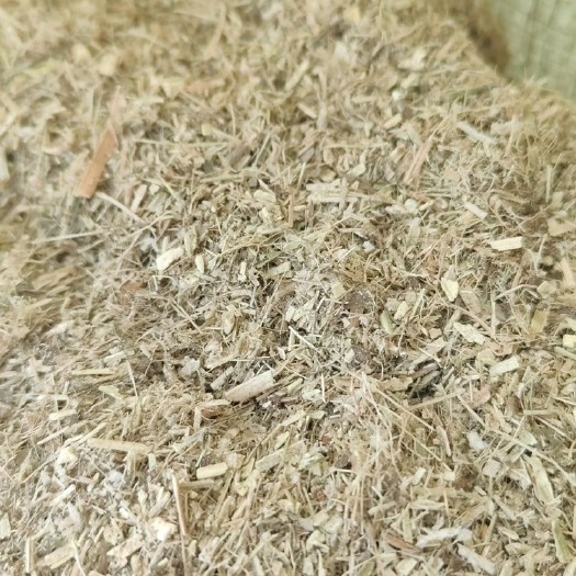 正阳县热销花生秧全株糠粉,牛羊马适口性草料,蛋白含量高。
