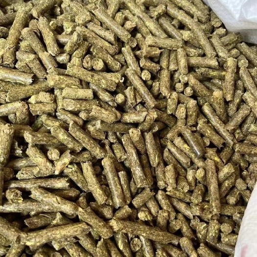 正阳县花生秧颗粒，牛羊马驴骡鹿饲料，厂家直销，量大从优