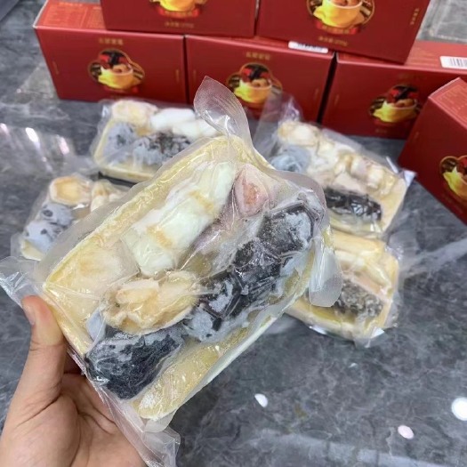 广州高端定制款单人佛跳墙，配料采用的是大连辽参，黄金鲍鱼，花胶，