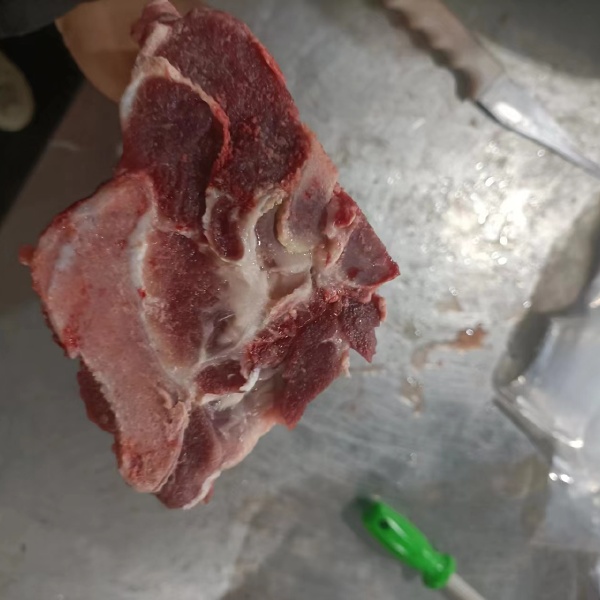 母猪多肉尾叉骨 骨头 猪肉 猪副产品猪排骨