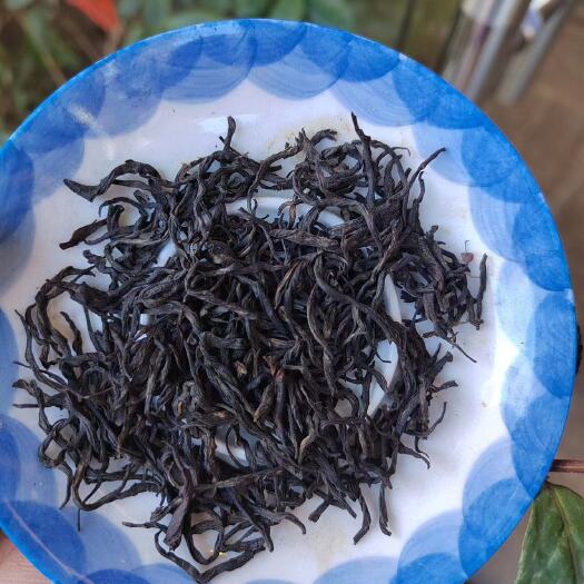 都匀市都匀高山毛尖红茶，纯手工炒制，产地都匀团山海拔高常年云雾缭绕