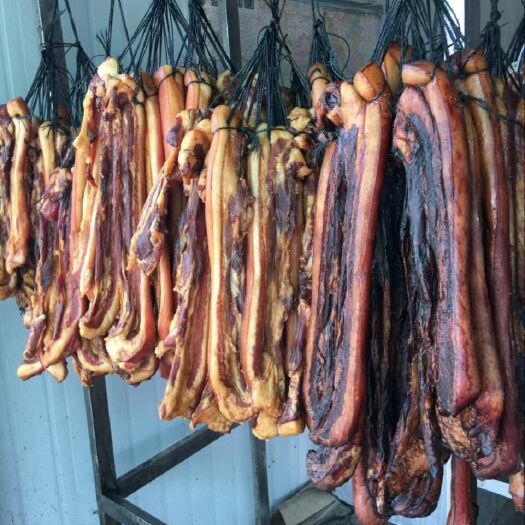 柳州自然生晒腊肉，父辈传统腊肉腊肠，50斤以上包运费。