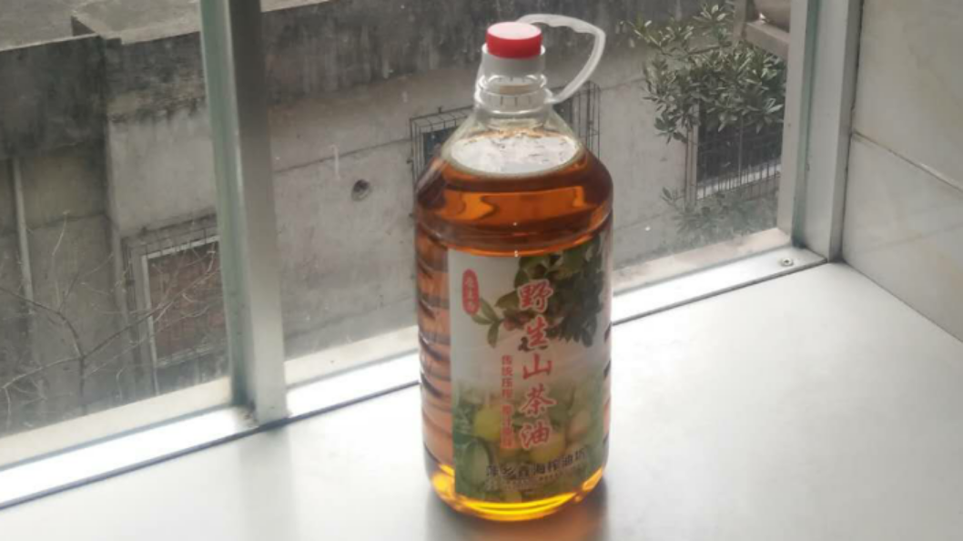 野生山茶油 现榨现卖