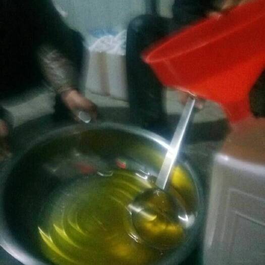 武陟县纯真花生油 