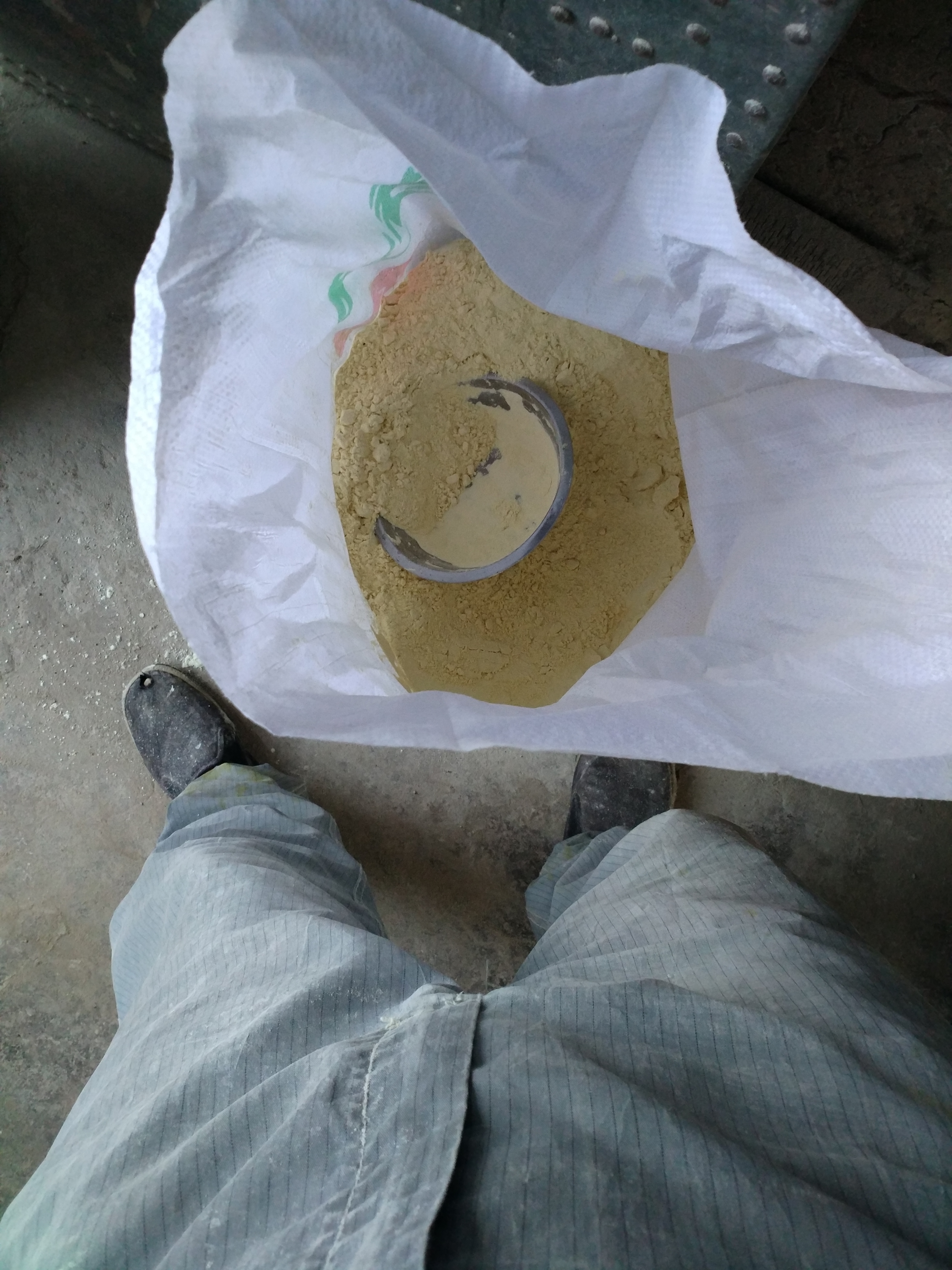 蔚县黄米面粉  实属本地特产 无污染 无农药 养鸡场鸡粪常年供应种植小米面粉