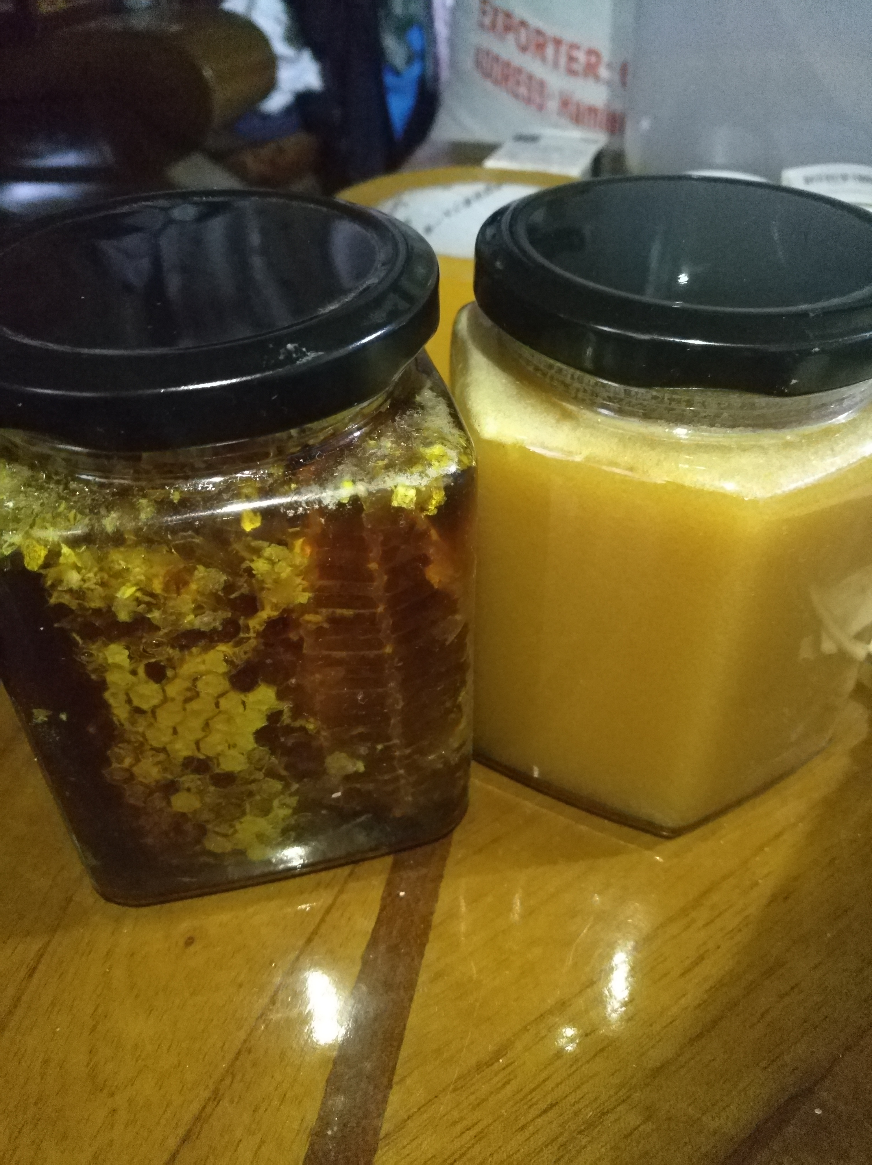  纯正云南高山野生土蜂蜜