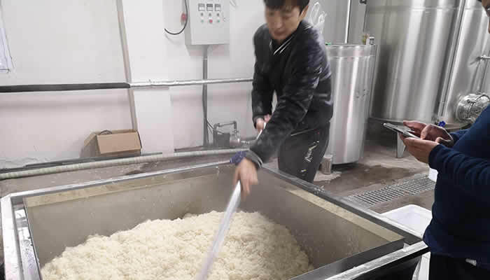 合肥酿酒机 首页 > 供应产品一套酿酒设备要多少钱大汉低温酿酒设备