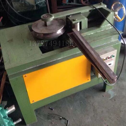 清远大棚弯管机 模具弯弧机 铁管滚弯机器操作视频